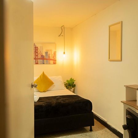 Africa House-Casa Hotel Laureles-La70 Medellín Kültér fotó