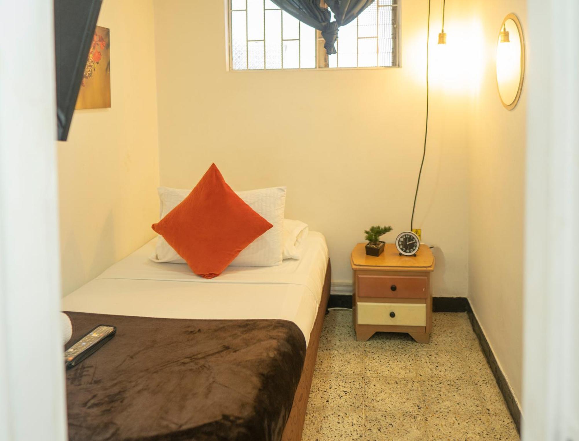 Africa House-Casa Hotel Laureles-La70 Medellín Kültér fotó