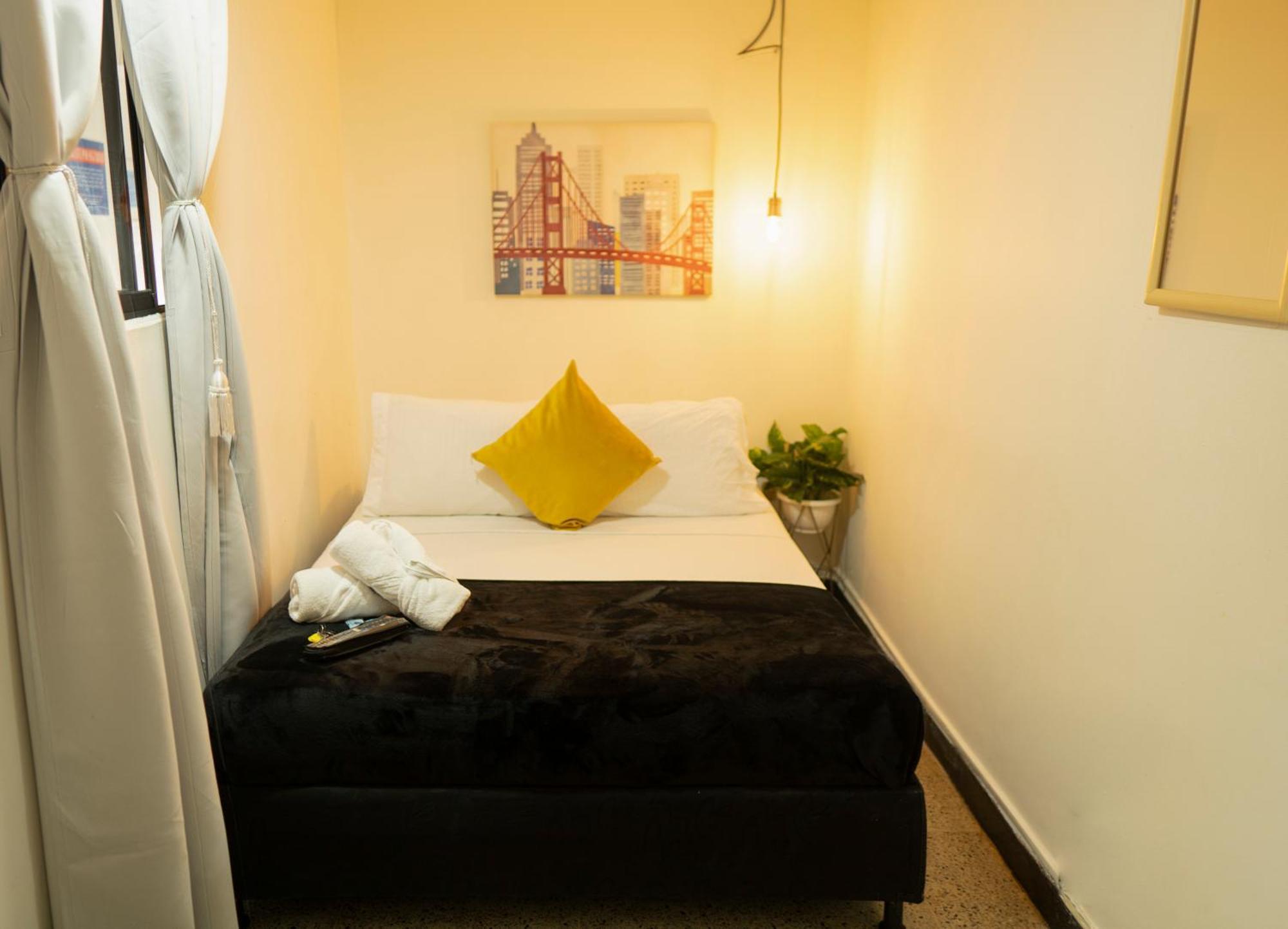 Africa House-Casa Hotel Laureles-La70 Medellín Kültér fotó