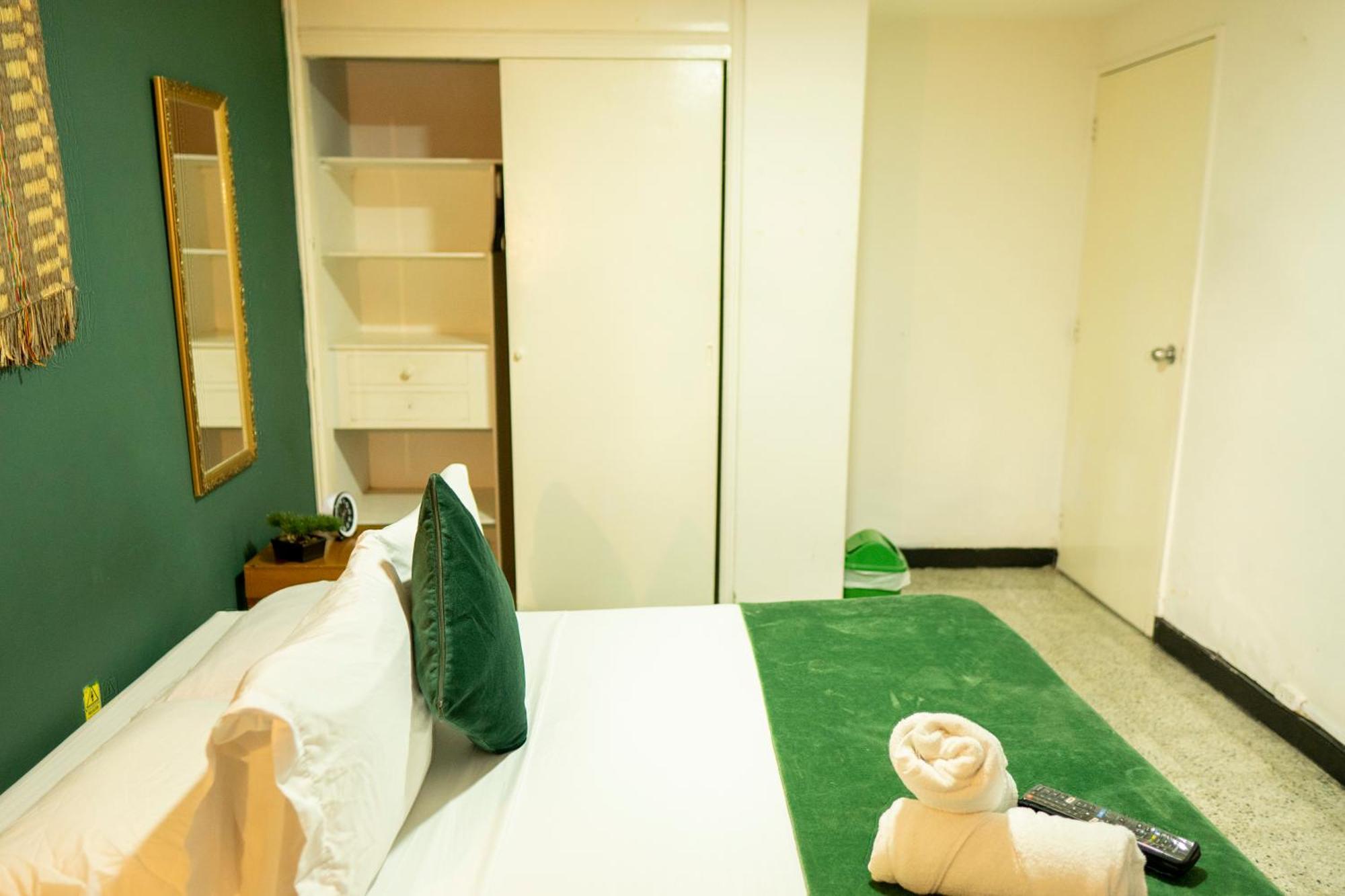 Africa House-Casa Hotel Laureles-La70 Medellín Kültér fotó