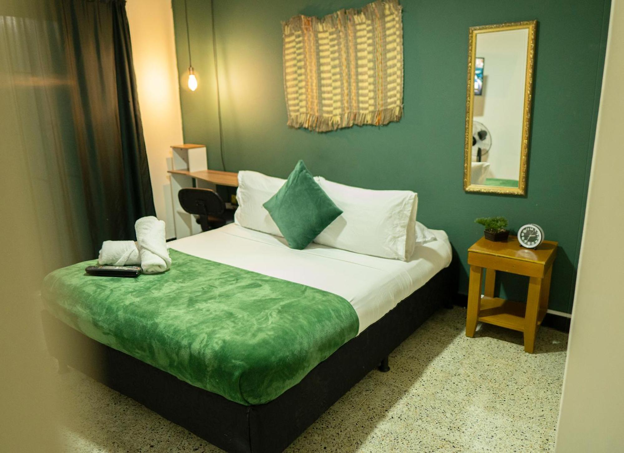 Africa House-Casa Hotel Laureles-La70 Medellín Kültér fotó