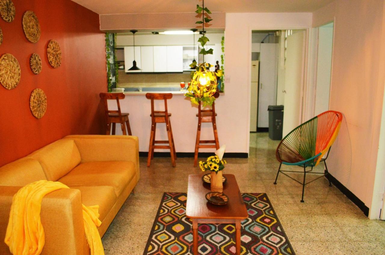 Africa House-Casa Hotel Laureles-La70 Medellín Kültér fotó