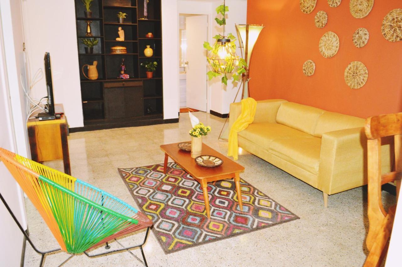 Africa House-Casa Hotel Laureles-La70 Medellín Kültér fotó